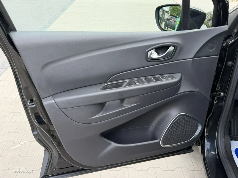 Renault Captur I 16