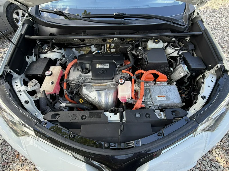 Toyota RAV 4 XA50 3