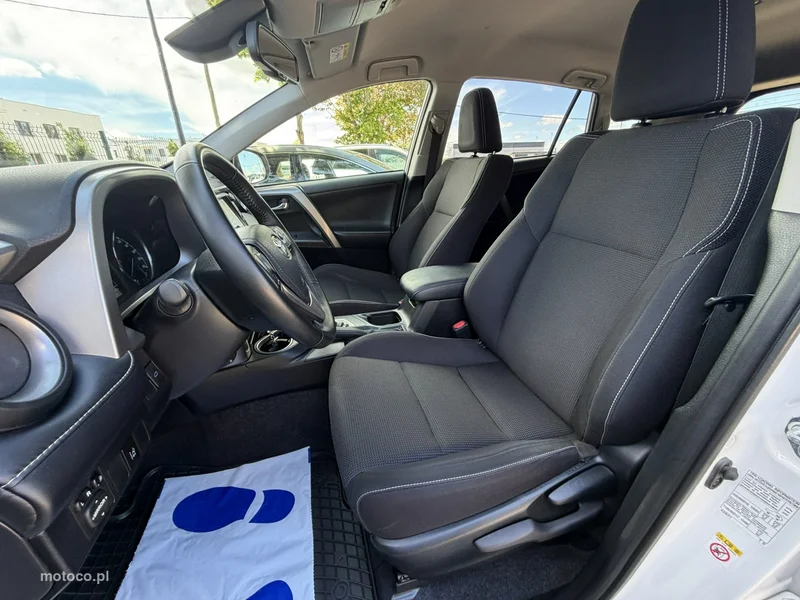 Toyota RAV 4 XA50 18