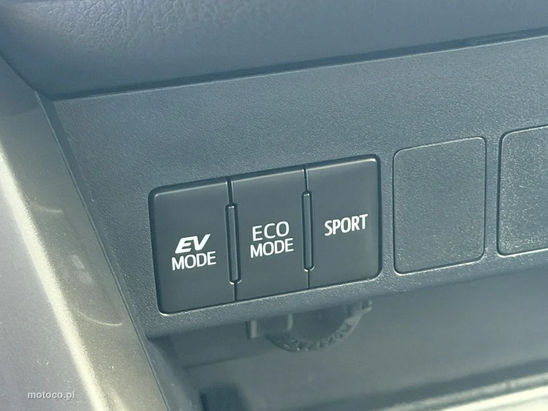 Toyota RAV 4 XA50 25