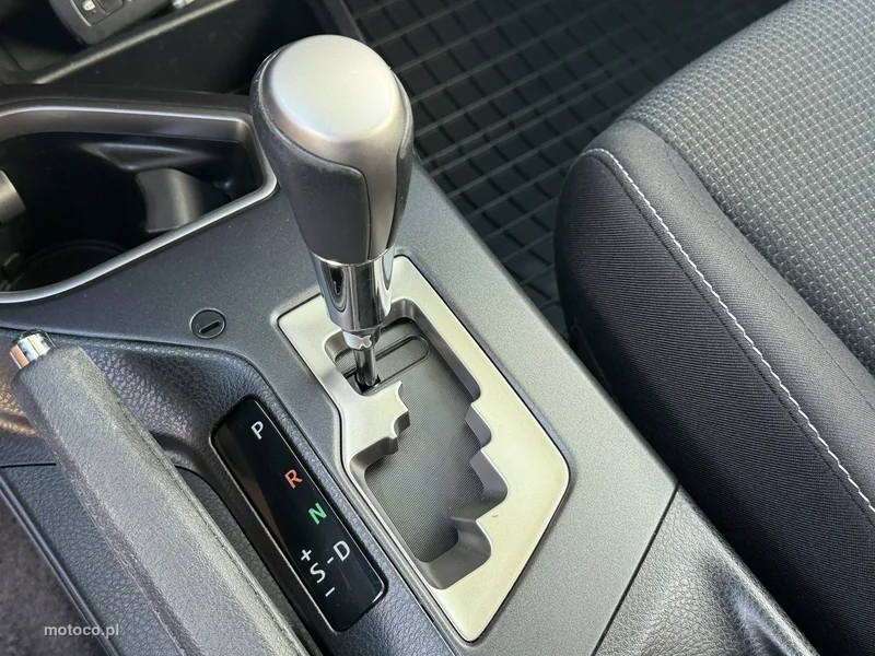 Toyota RAV 4 XA50 28