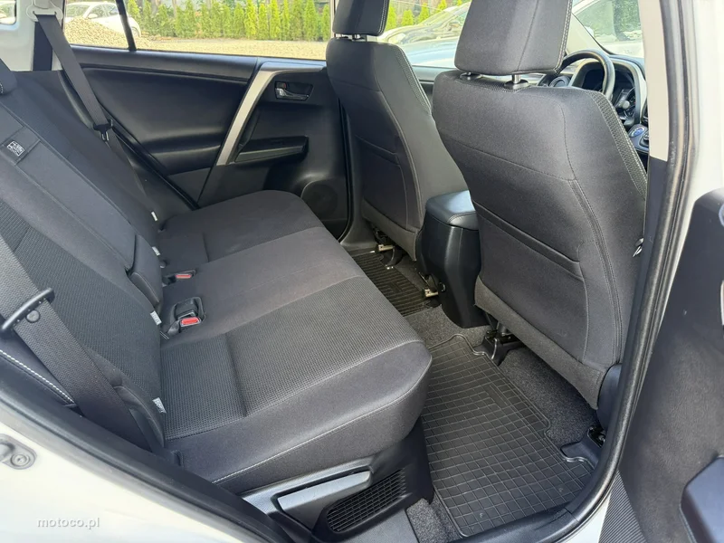 Toyota RAV 4 XA50 30