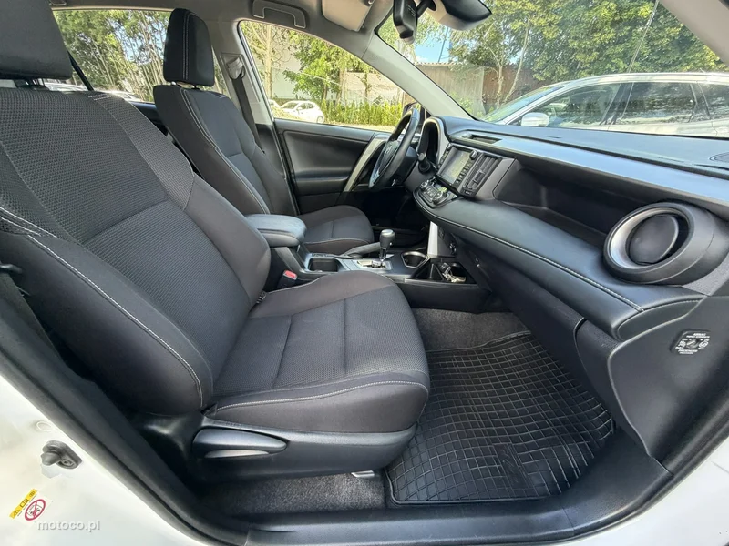 Toyota RAV 4 XA50 34