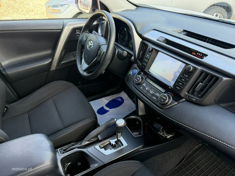 Toyota RAV 4 XA50 35