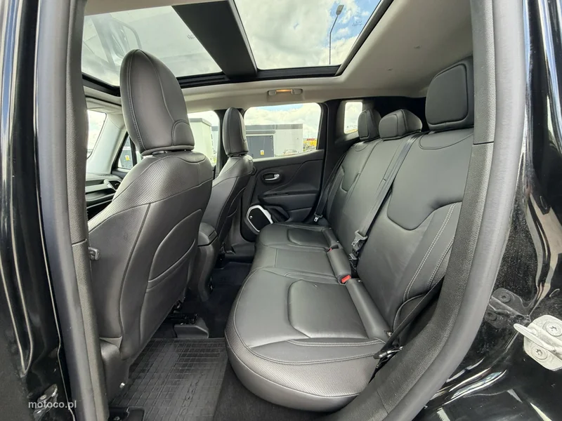 Jeep Renegade 29