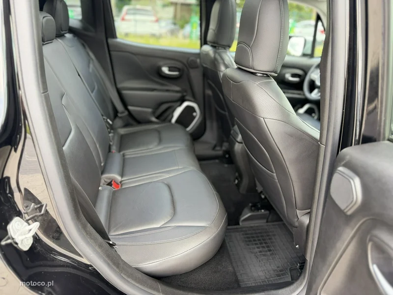 Jeep Renegade 31