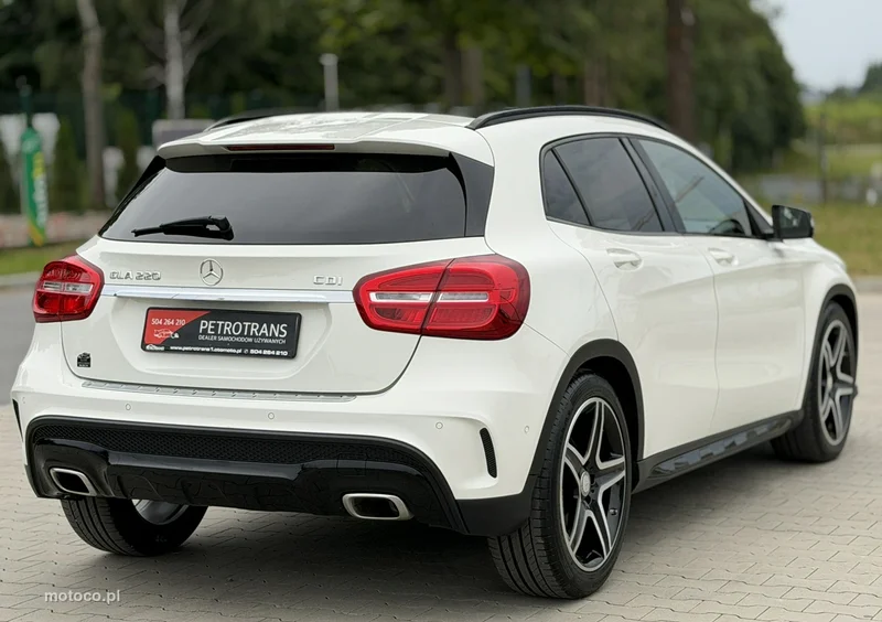 Mercedes-Benz GLA X156 GLA 220 12
