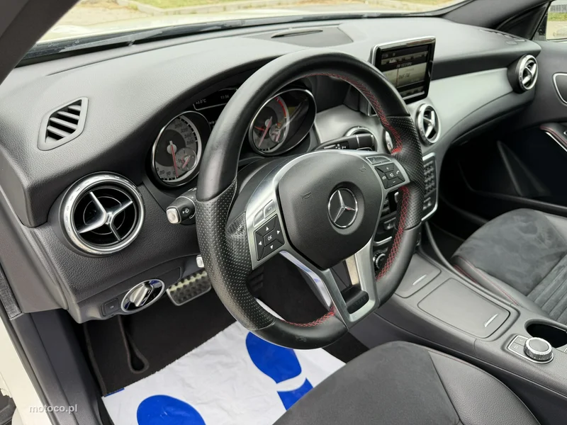 Mercedes-Benz GLA X156 GLA 220 20