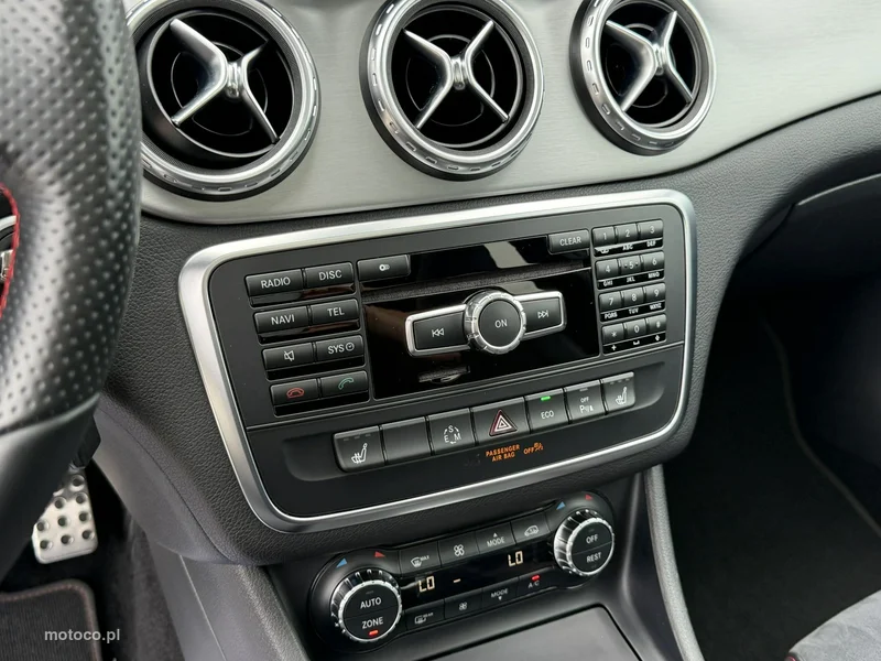 Mercedes-Benz GLA X156 GLA 220 27