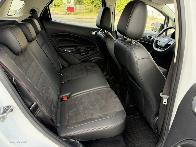 Ford EcoSport 32
