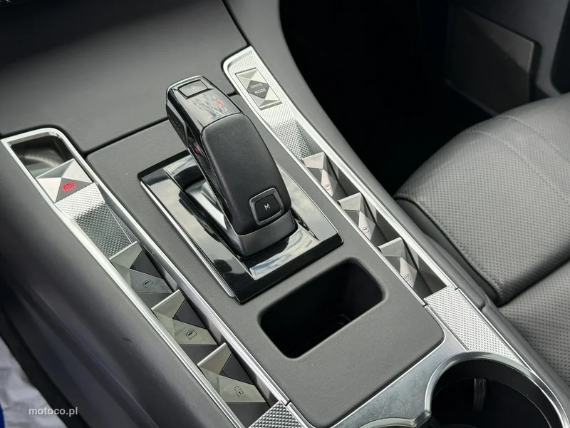 DS Automobiles DS 7 Crossback 28