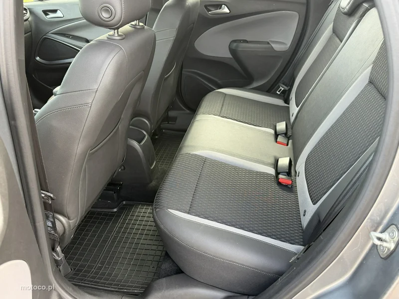 Opel Crossland X 28