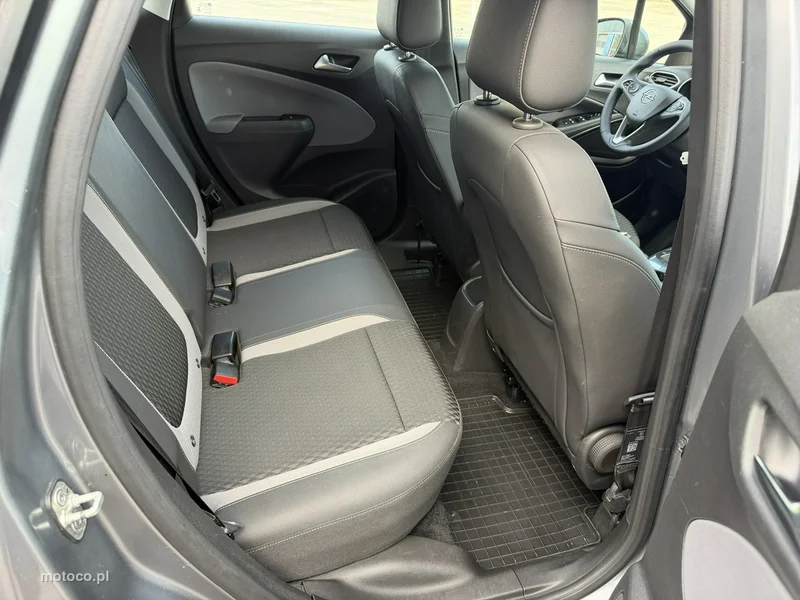 Opel Crossland X 29