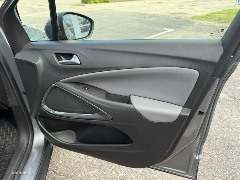 Opel Crossland X 30