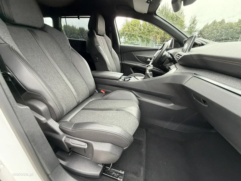 Peugeot 5008 32