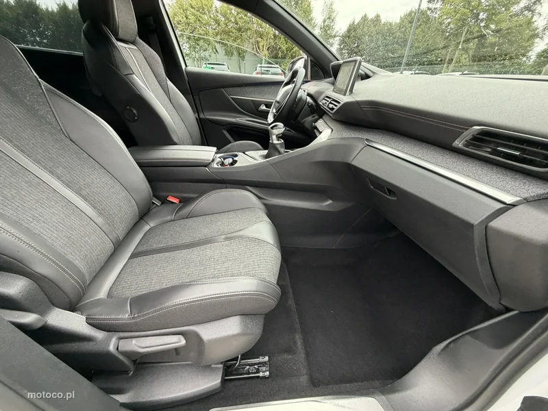 Peugeot 5008 33