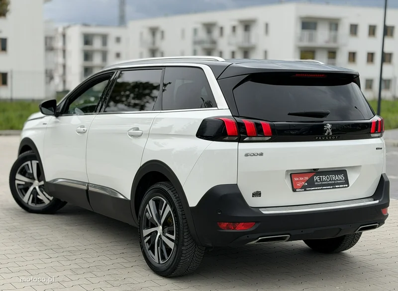 Peugeot 5008 6