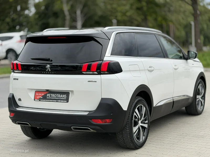 Peugeot 5008 10