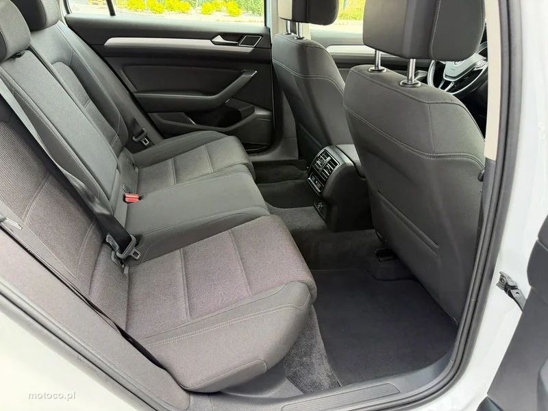 Volkswagen Passat B8 31