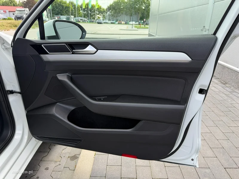 Volkswagen Passat B8 32
