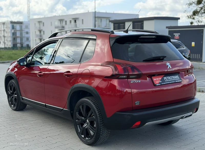 Peugeot 2008 8