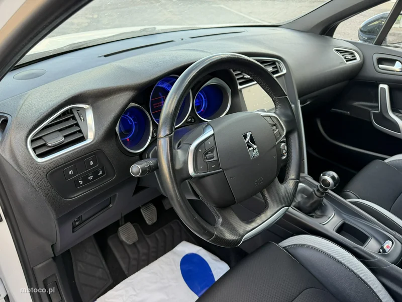 DS Automobiles DS 4 20