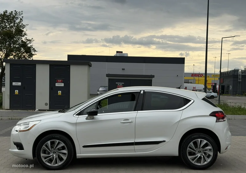 DS Automobiles DS 4 6