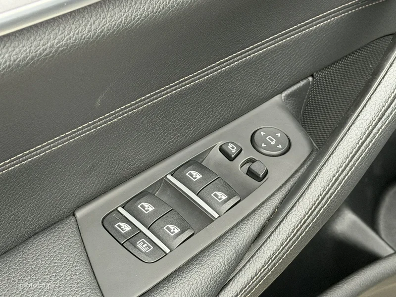 BMW Seria 5 G30 518 16