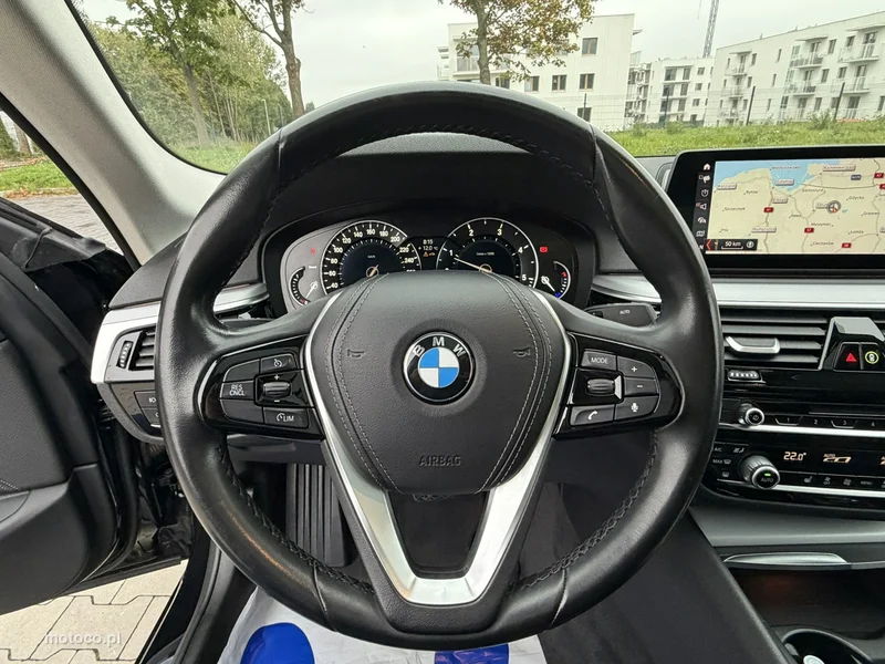 BMW Seria 5 G30 518 23