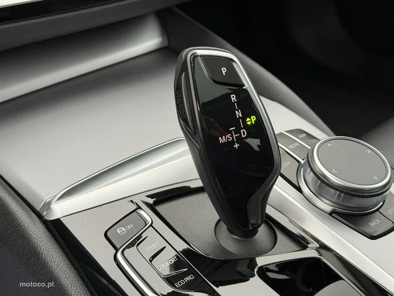 BMW Seria 5 G30 518 29