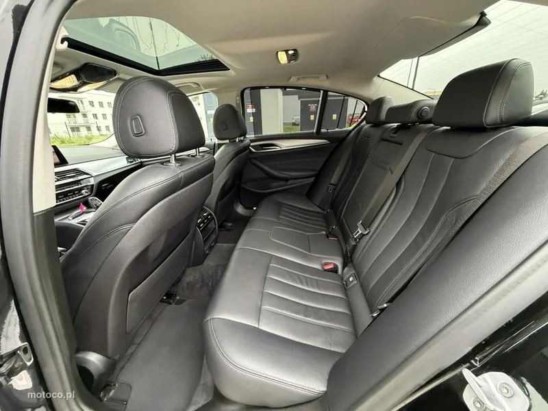 BMW Seria 5 G30 518 33
