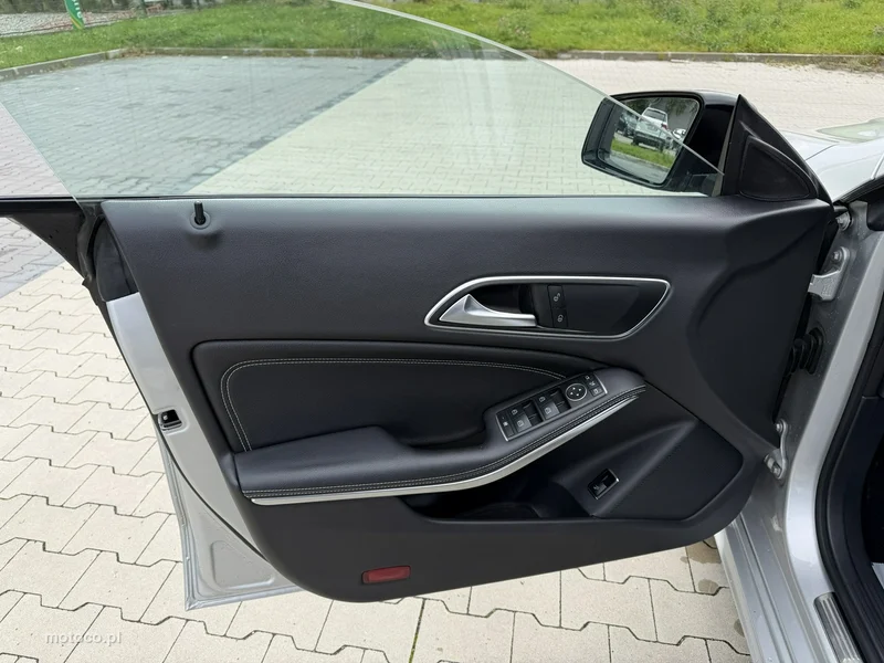 Mercedes-Benz CLA C117 220 15