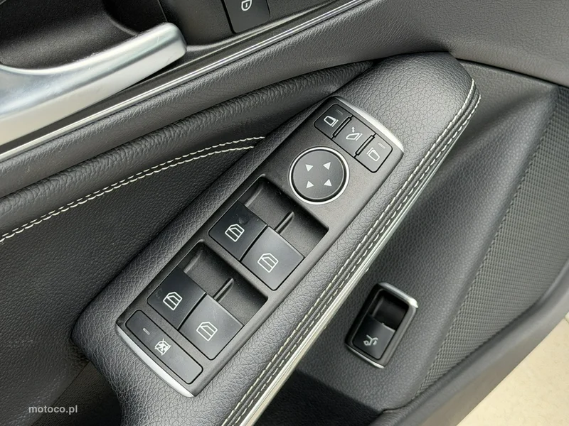 Mercedes-Benz CLA C117 220 16