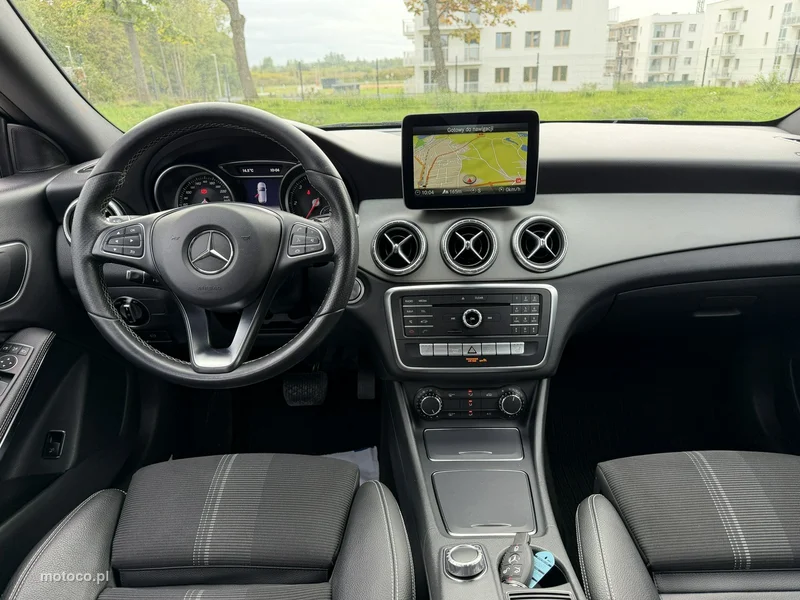 Mercedes-Benz CLA C117 220 21