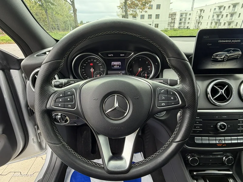 Mercedes-Benz CLA C117 220 22