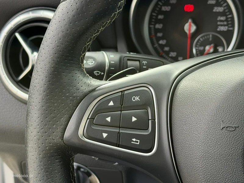 Mercedes-Benz CLA C117 220 23