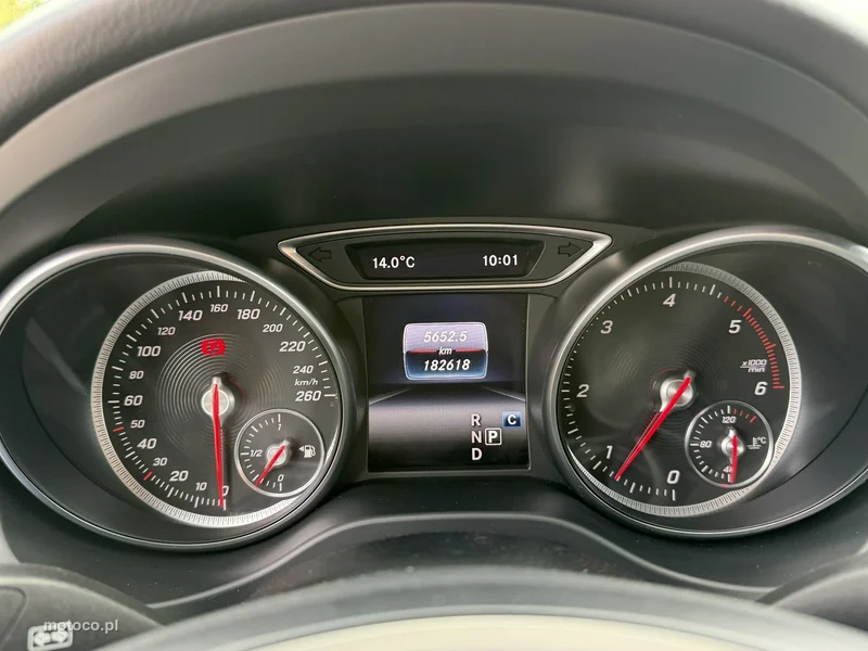 Mercedes-Benz CLA C117 220 28