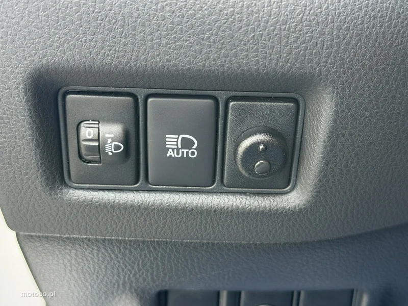 Toyota C-HR AX10 16