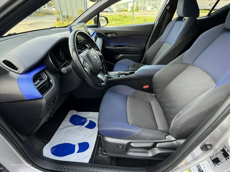 Toyota C-HR AX10 17