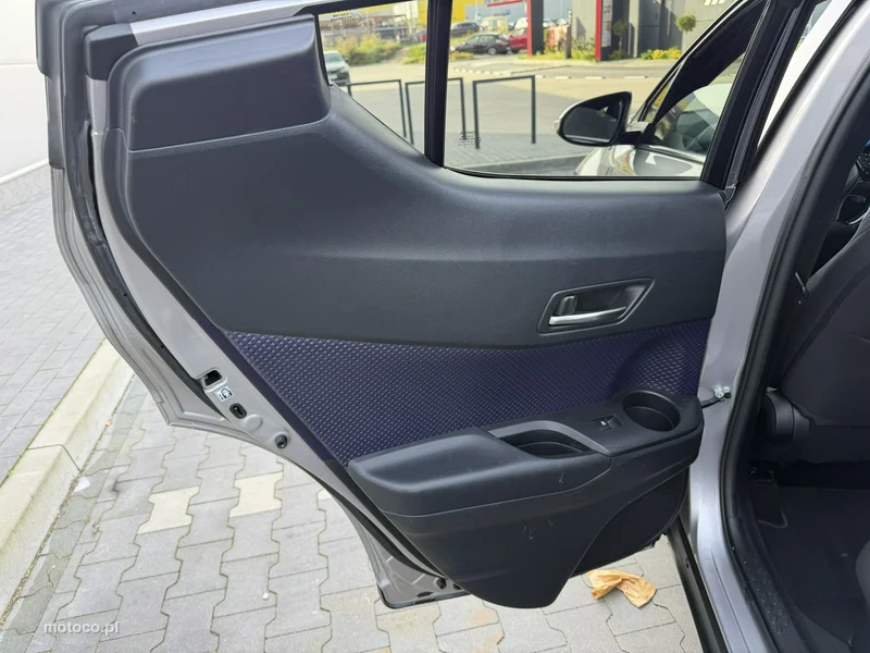 Toyota C-HR AX10 29