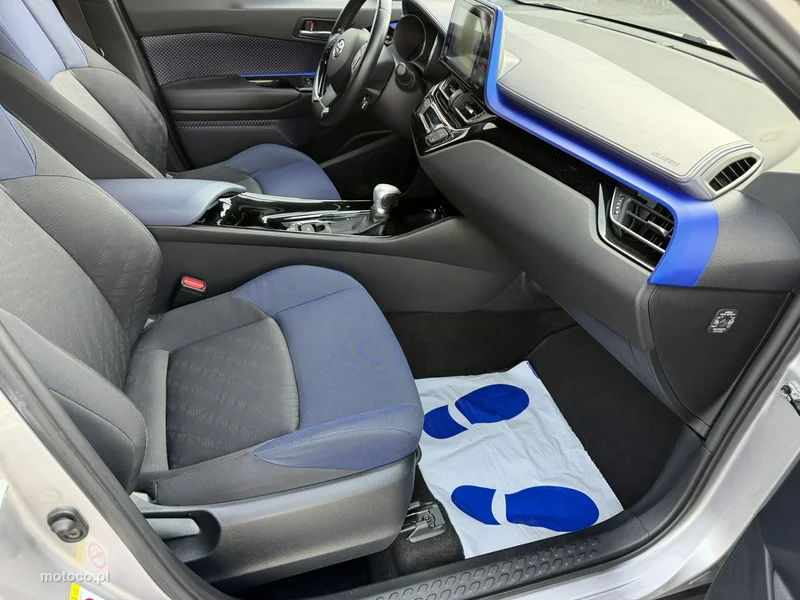 Toyota C-HR AX10 34