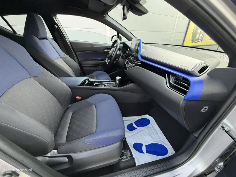 Toyota C-HR AX10 35