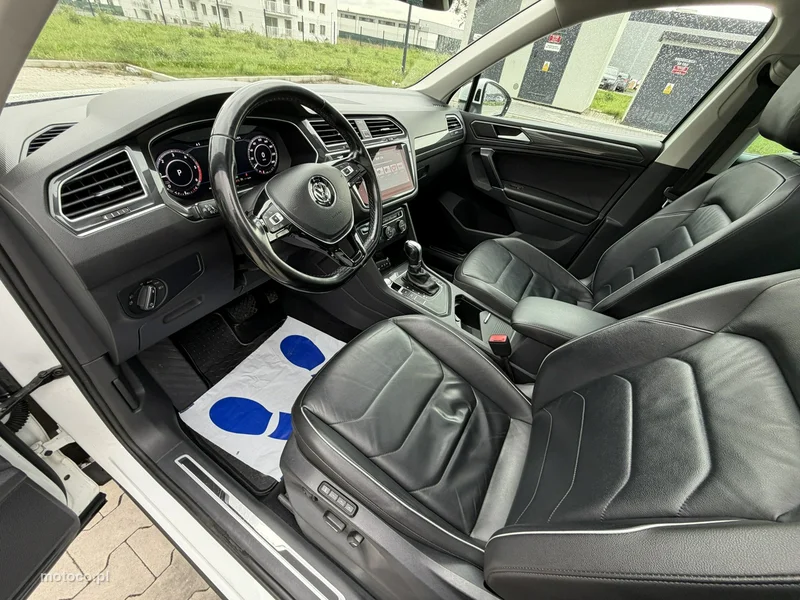 Volkswagen Tiguan AD 16