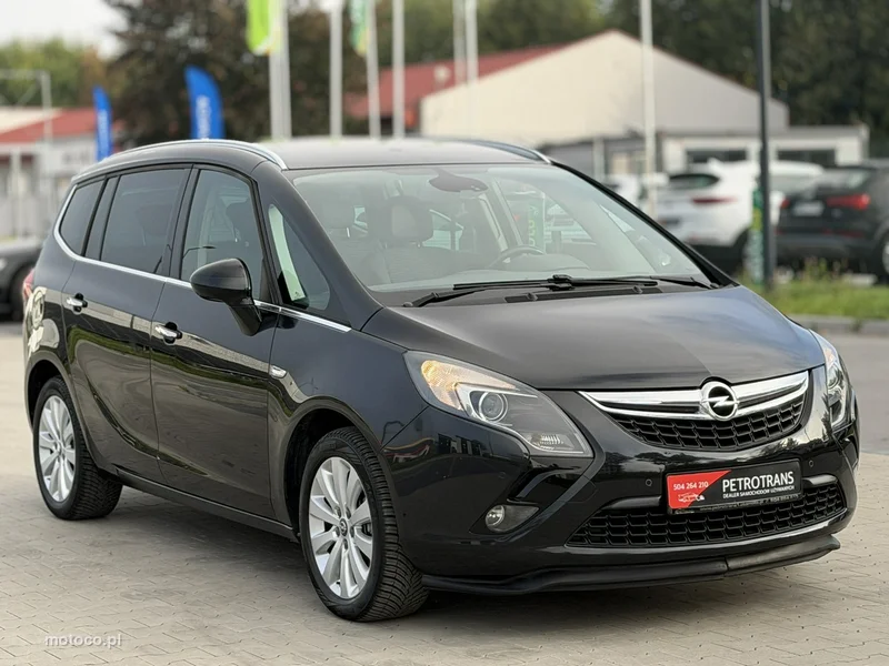 Opel Zafira C Tourer 13