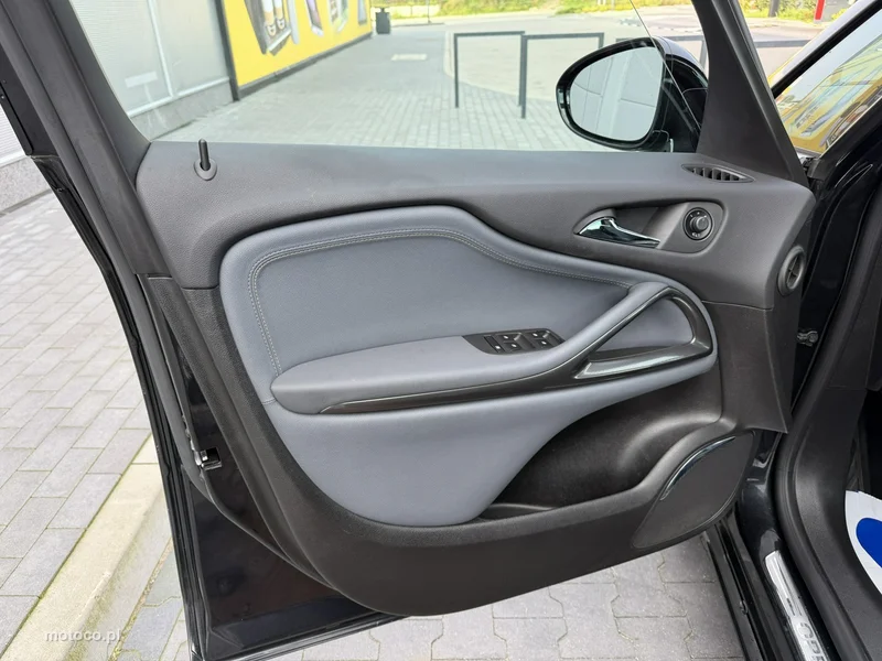 Opel Zafira C Tourer 15