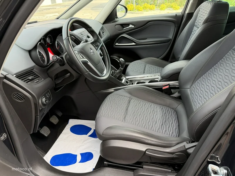 Opel Zafira C Tourer 18