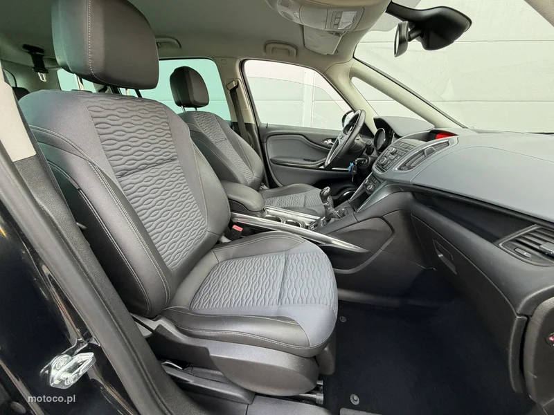 Opel Zafira C Tourer 35