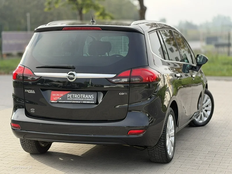 Opel Zafira C Tourer 10