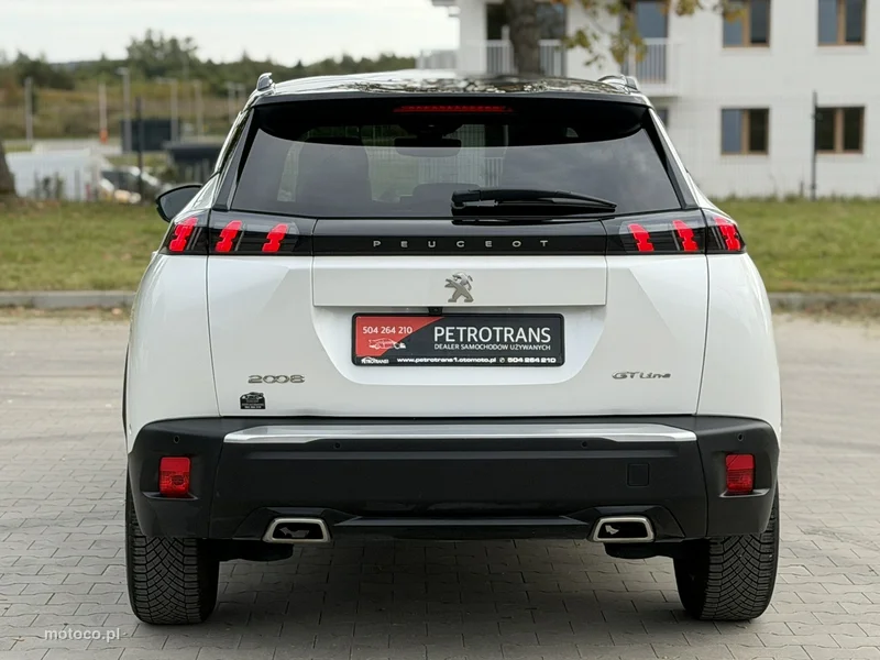 Peugeot 2008 8
