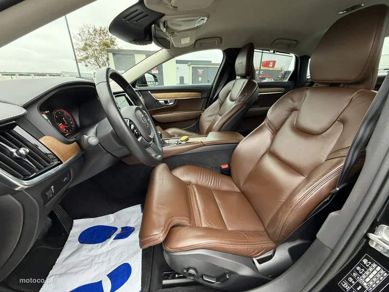 Volvo S90 17